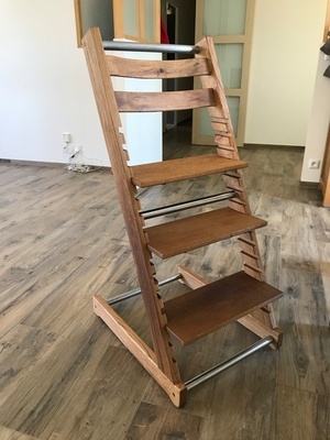 Chaise enfant imitation stokke