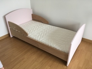 Lit intermédiaire pour enfant