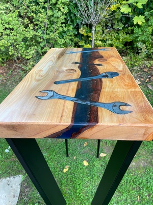 Mange debout pour l'apéro avec récup de clés