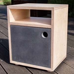 Table de chevet ou de bureau ?