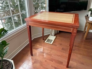 Table style art-Déco