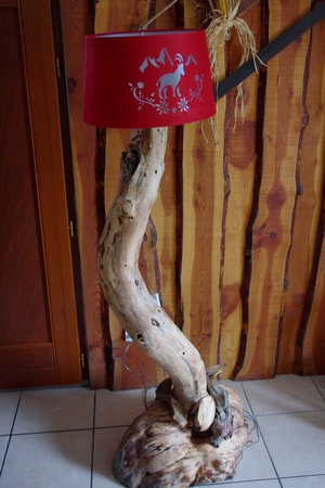 Lampe de salon avec racine