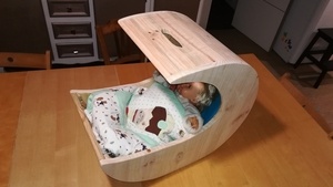 Berceau pour les poupées de ma fille