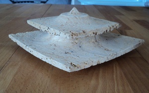 Boite orientale carrée vermoulue