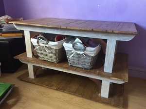 Petite table en bois de palette