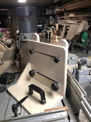 Guide de toupie verrtical