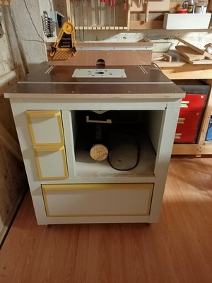 Défonceuse sous table