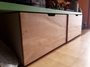 Tiroir avec facade en chataigné en relief