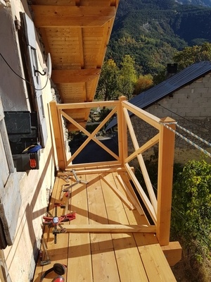 Balcon en Meleze de pays