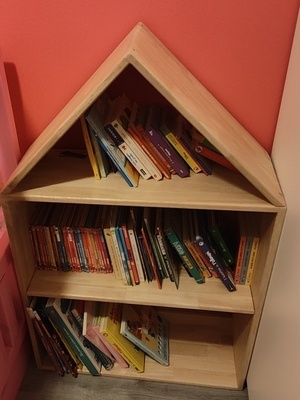 Bibliothèque maison hévéa