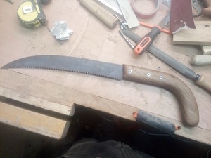 Restauration scie pour taille