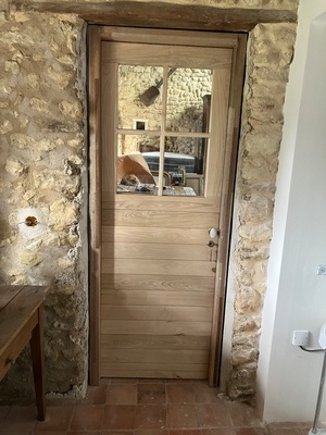 Porte en châtaignier