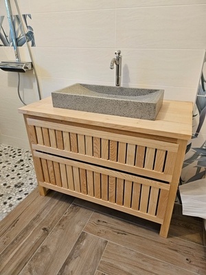 Meuble de SDB ajouré en frêne