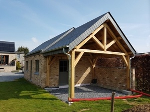 Charpente de terrasse couverte en chêne.
