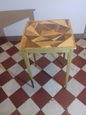 Table d’appoint en chutes