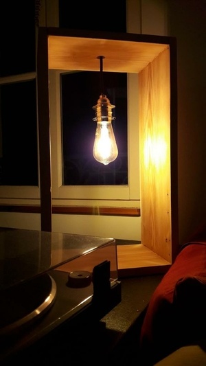 Lampe à queues d'aronde