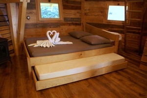 Lit double en chêne pour cabane perchée