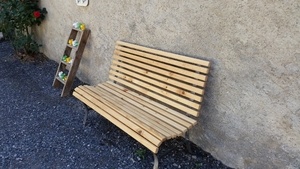 Petit banc.