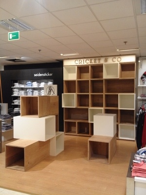 Meuble en chêne massif et mélaminé blanc