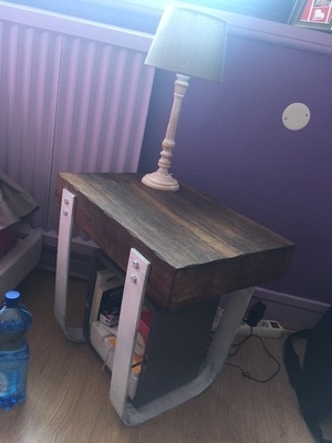 Table de chevet en chêne