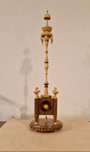 Un rocher, des fontaines...