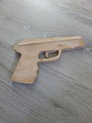 Pistoler à élastique