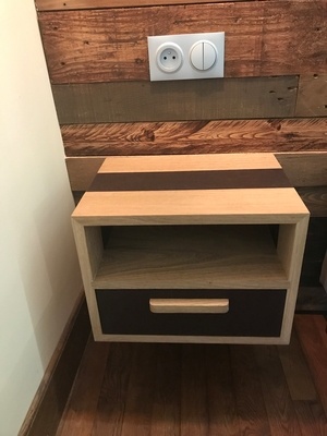 Petite table de nuit