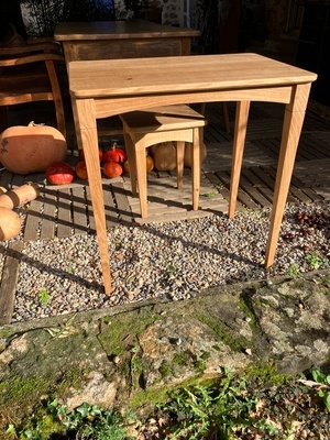 Table, tablettes, tabouret