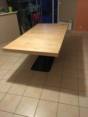Table en Frêne avec pied métal