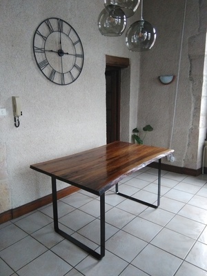 Table de salon en noyer