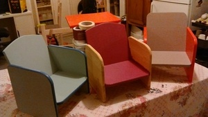 Série de petits fauteuil bois pour enfants