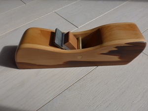 Rabot en poirier (style Krenov)