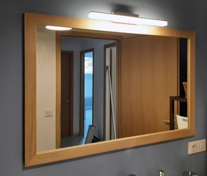 Cadre de miroir en chêne pour salle de bain