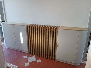 Meuble à chaussures et cache radiateur