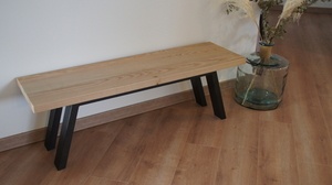 Banc frêne-métal