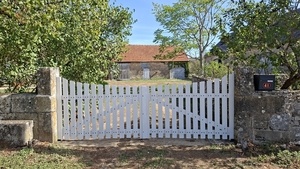 Portail extérieur en châtaignier