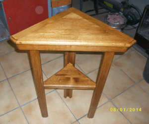 Console de coin en chene massif.