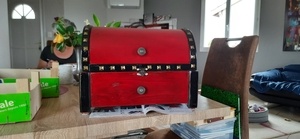 COFFRE DE RECOMPENSES POUR LA CHASSE AUX GALETS