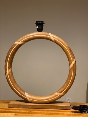 Pied de lampe circulaire