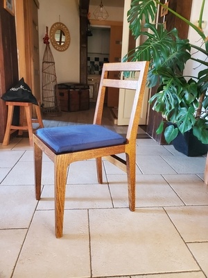 Chaise contemporaine