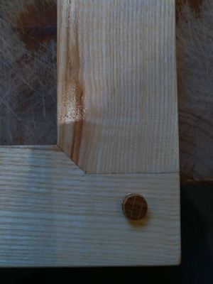 Encadrement par ravancement d'onglet