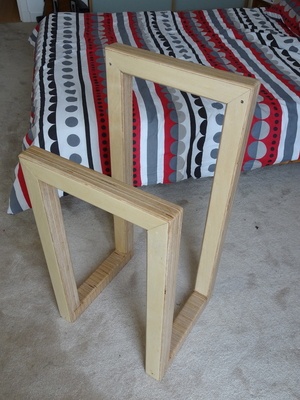 Valet en contre-plaqué