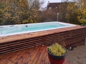 Entourage de SPA en pin CL4 et ossature