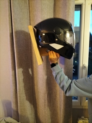 Support mural pour casque