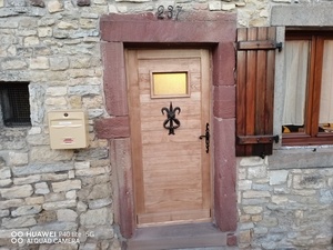 Porte en frêne