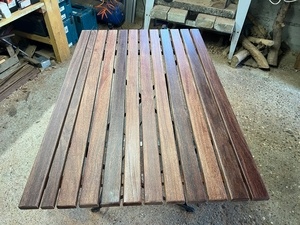 Table en fer forgé et cumaru