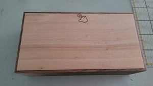 Boîte noyer et peuplier