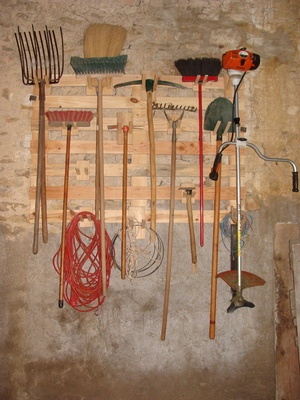 Support à outils de jardin