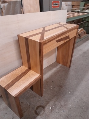 Console en frêne et noyer