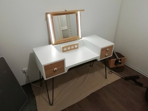 Coiffeuse à tiroirs